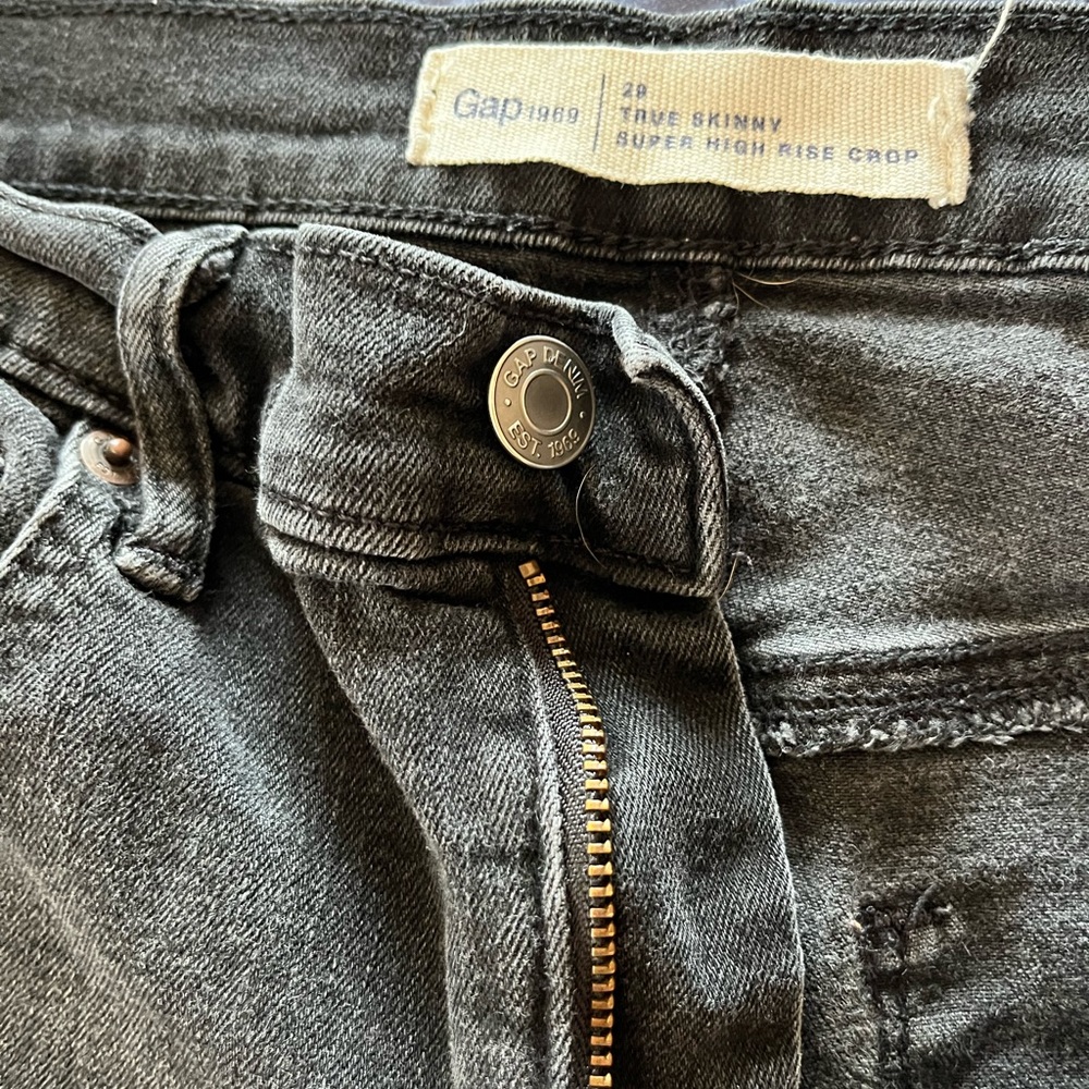 Black crop Gap skinny Jeans